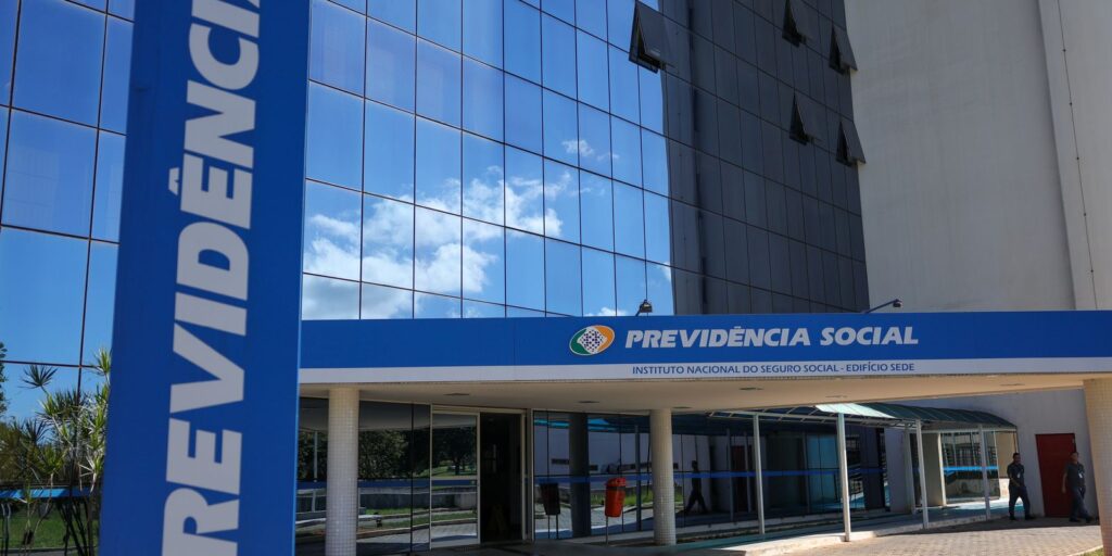 inss-afasta-4-servidores-por-suposta-ligacao-com-descontos-ilegais