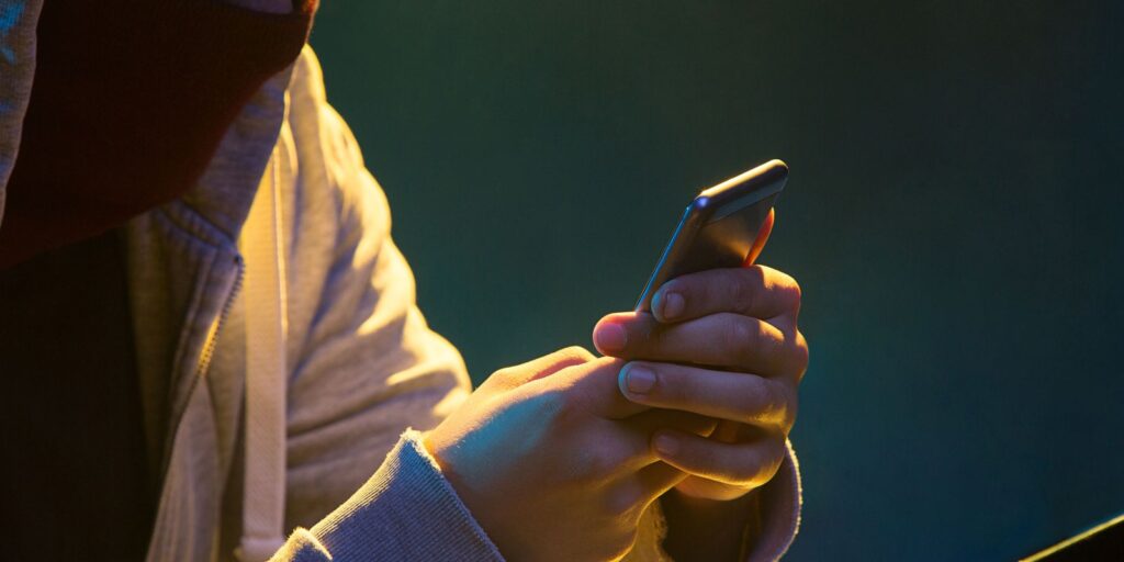 levantamento-identifica-173-vitimas-de-deepfakes-sexuais-em-escolas