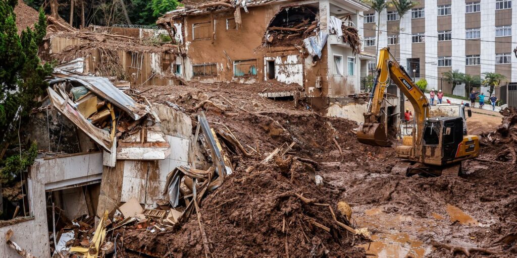 chuvas-em-minas:-bombeiros-buscam-a-ultima-vitima-desaparecida-em-uba